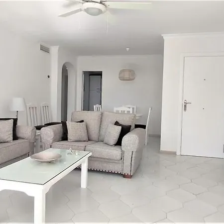 Quiet 2 Bedroom Apartment-sleeps Up To 6 * 米哈斯